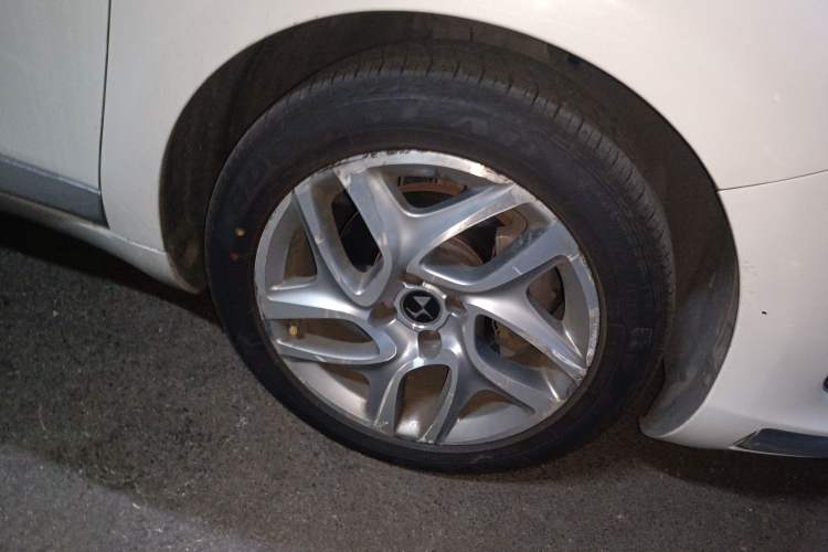 Used DS 5 2013 1.6T Elegant Edition THP160 Right Front Wheel Hub