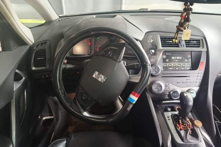 Used DS 5 2013 1.6T Luxury Edition THP160 Steering Wheel
