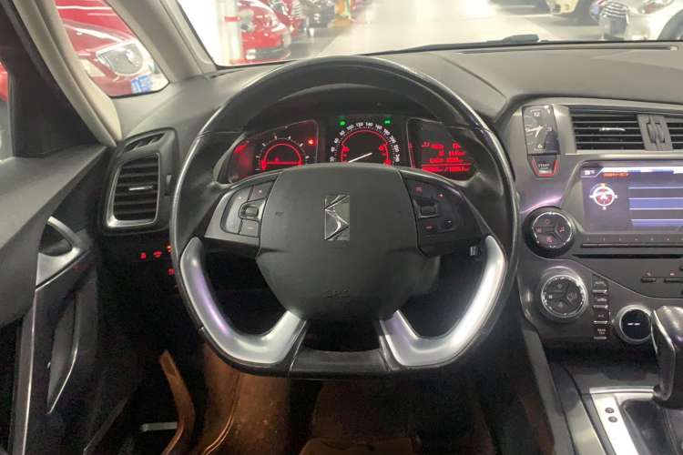 Used DS 5 2013 1.6T Elegant Edition THP160 Steering Wheel