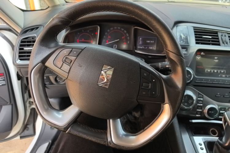 Used DS 5 2013 1.6T Luxury Edition THP160 Steering Wheel