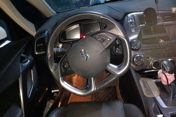 Used DS 5 2013 1.6T Elegant Edition THP160 Steering Wheel