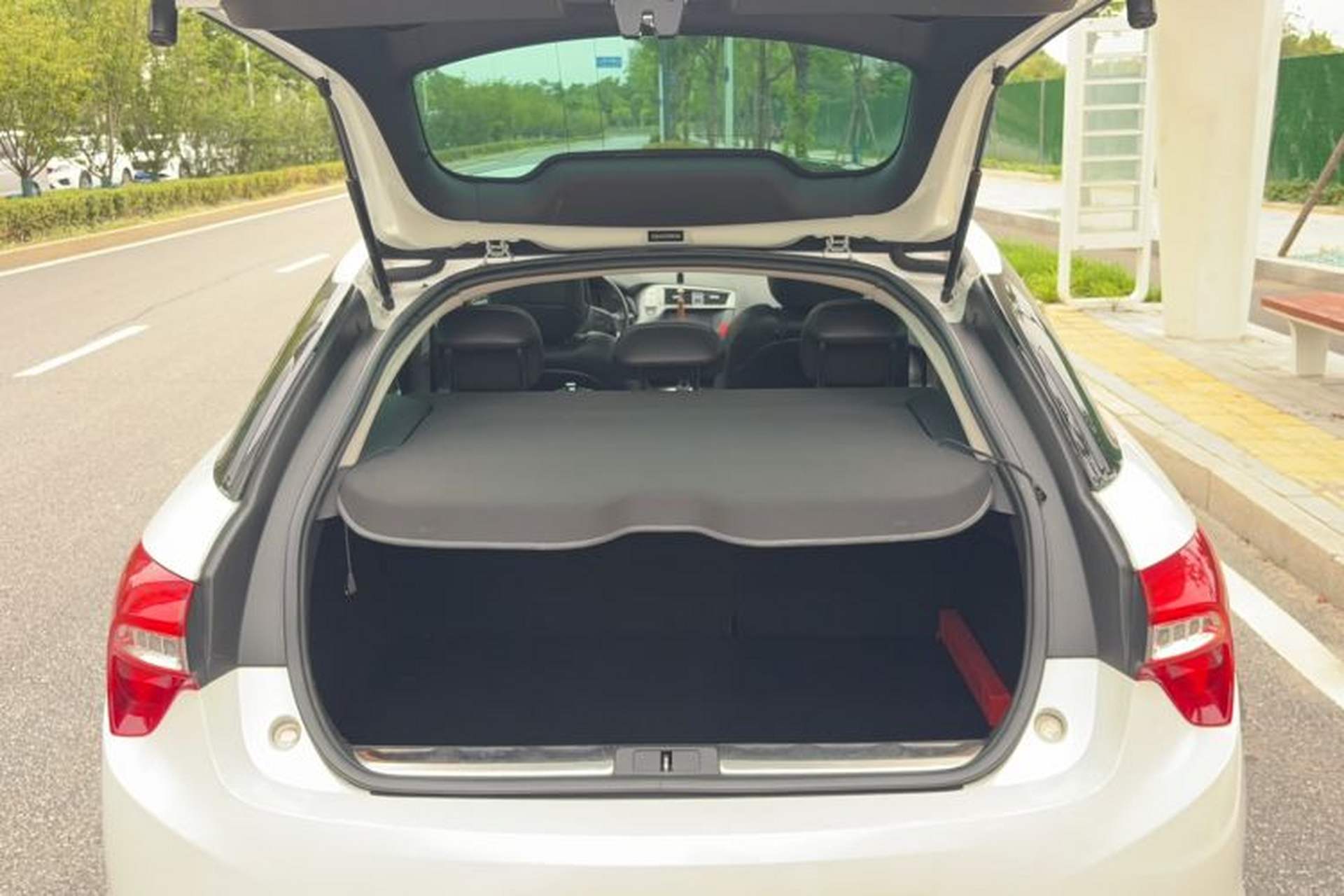 Used DS 5 2013 1.6T Elegant Edition THP160 Trunk