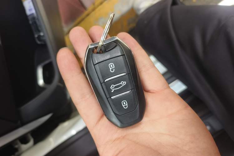 Used DS 5 2013 1.6T Luxury Edition THP200 Vehicle Key