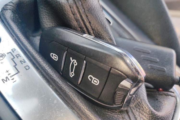 Used DS 5 2013 1.6T Luxury Edition THP200 Vehicle Key