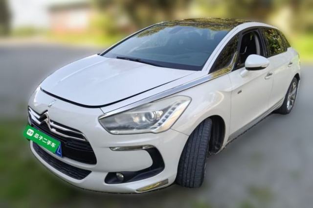 Ojetý DS 5 2013 1.6T Luxury Edition THP160