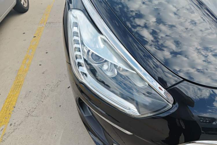 Used DS 5 2014 1.6T Luxury Edition THP160 Right Front Headlight
