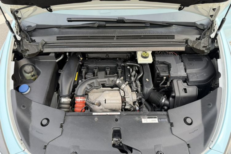 Used DS 5 2014 1.6T Elegant Version THP160 Engine Bay