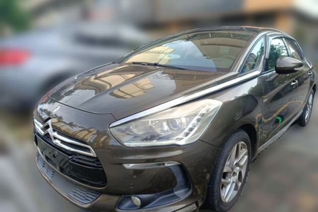 Used DS 5 2014 1.6T Luxury Edition THP160