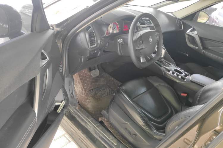 Used DS 5 2014 1.6T Elegant Version THP160 Driver Seat