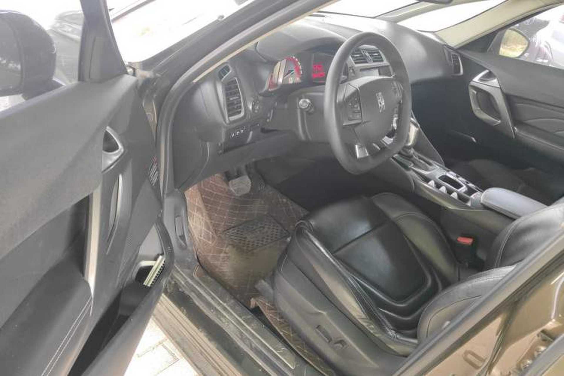 Used DS 5 2014 1.6T Elegant Version THP160 Driver Seat