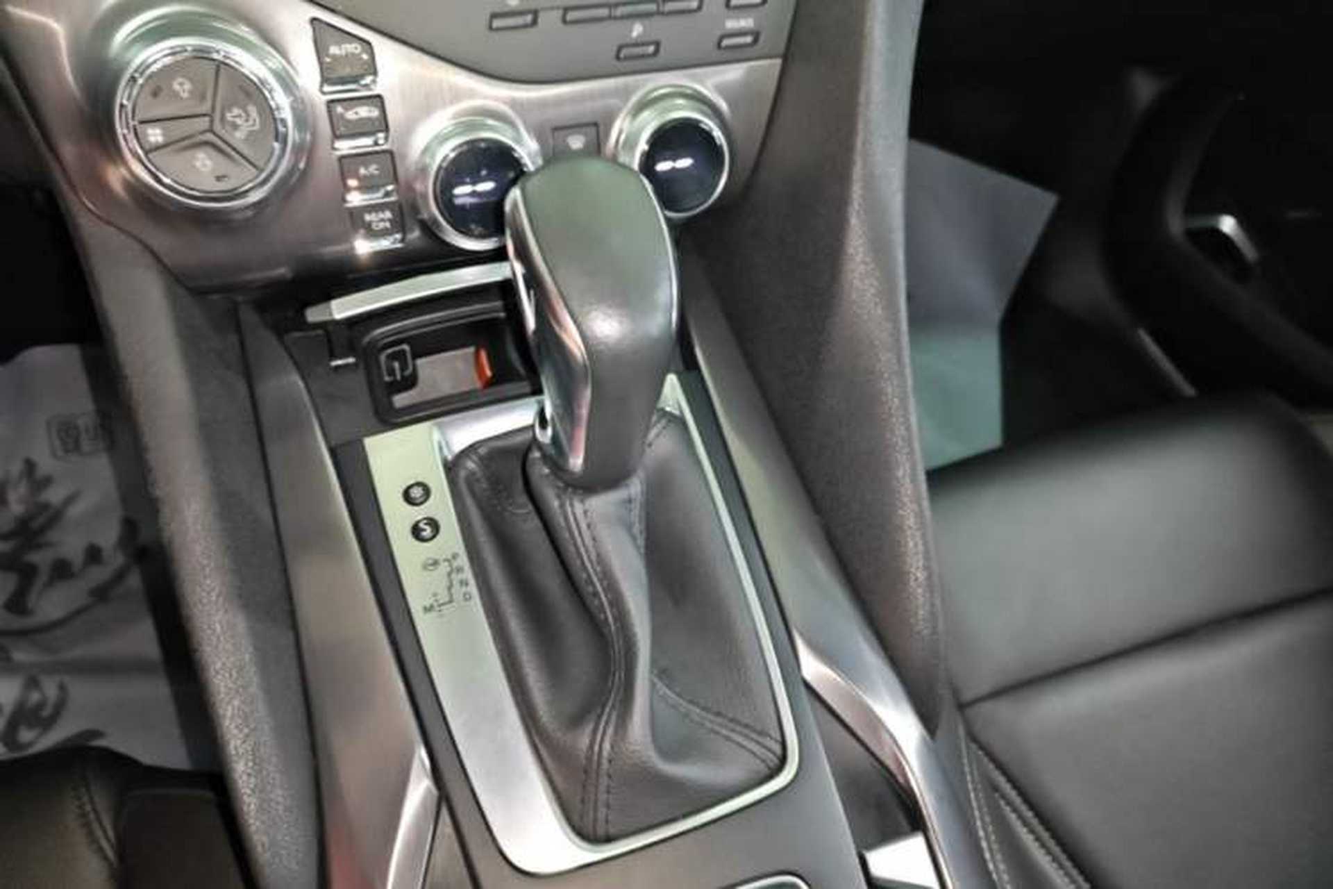 Used DS 5 2014 1.6T Luxury Edition THP200 Gear Lever