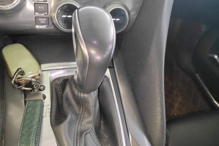 Used DS 5 2014 1.6T Elegant Version THP160 Gear Lever