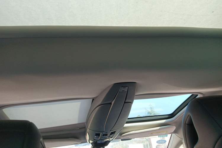 Used DS 5 2014 1.6T Luxury Edition THP160 Headliner