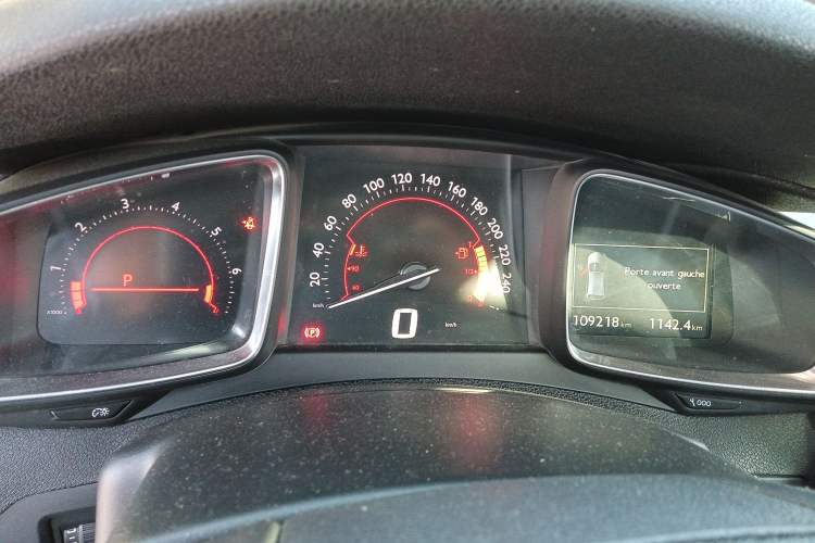 Used DS 5 2014 1.6T Luxury Edition THP160 Instrument Cluster