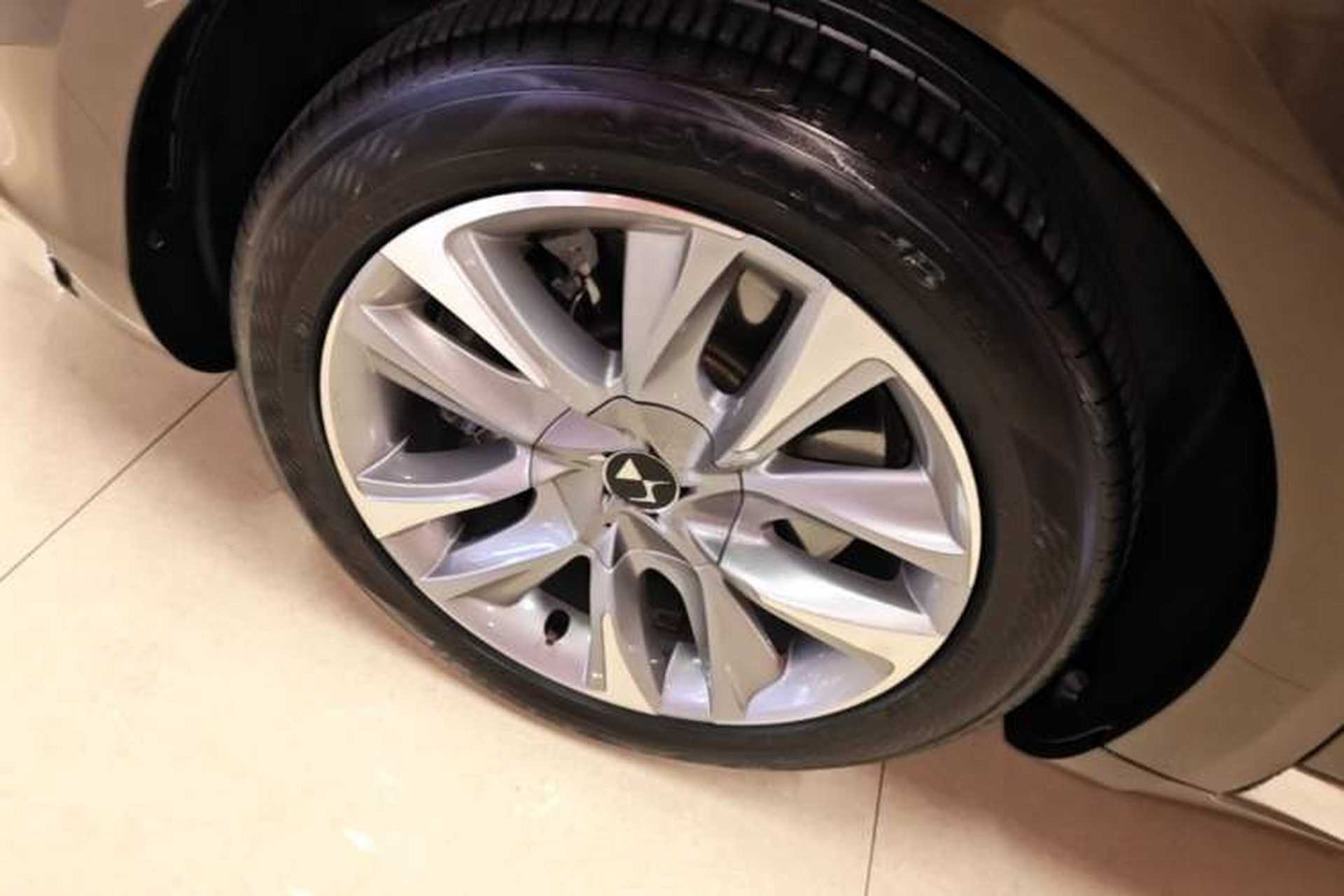 Used DS 5 2014 1.6T Luxury Edition THP200 Left Front Wheel Hub