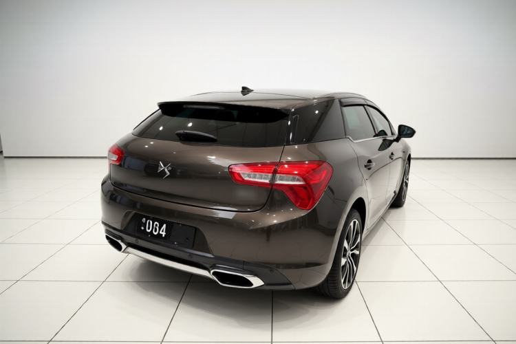 Used DS 5 2014 1.6T Luxury Edition THP160 Rear Right 45 Deg