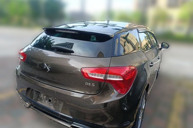 Used DS 5 2014 1.6T Luxury Edition THP160 Rear Right 45 Deg