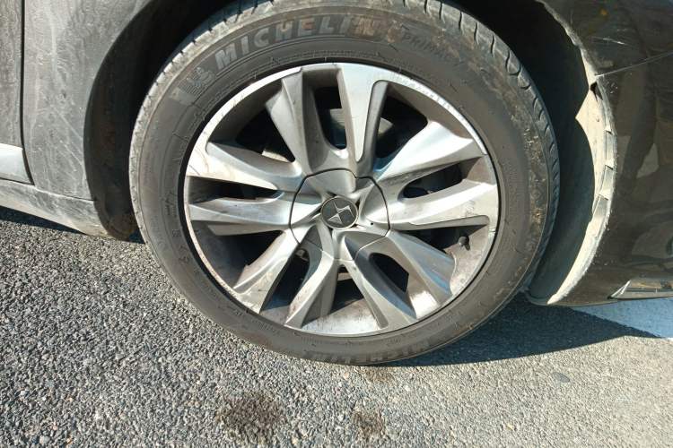Used DS 5 2014 1.6T Luxury Edition THP160 Right Front Wheel Hub