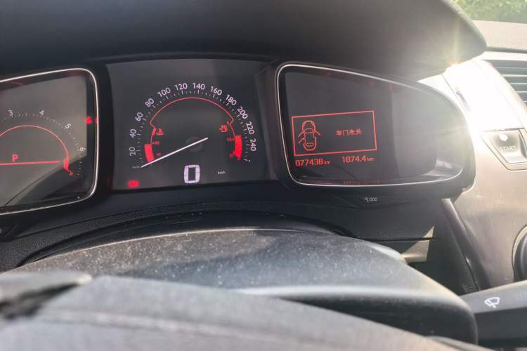 Used DS 5 2014 1.6T Elegant Version THP160 Odometer Close Up