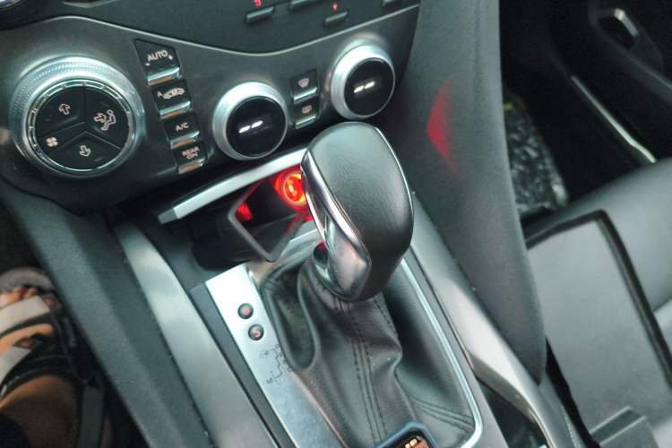 Used DS 5 2014 1.6T Elegant Version THP160 Gear Lever
