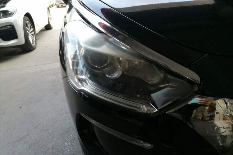 Used DS 5 2014 1.6T Luxury Edition THP160 Right Front Headlight