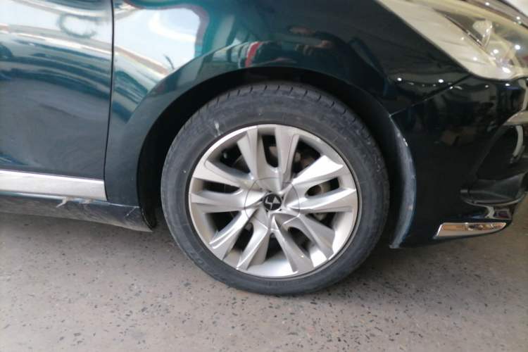 Used DS 5 2014 1.6T Luxury Edition THP160 Right Front Wheel Hub