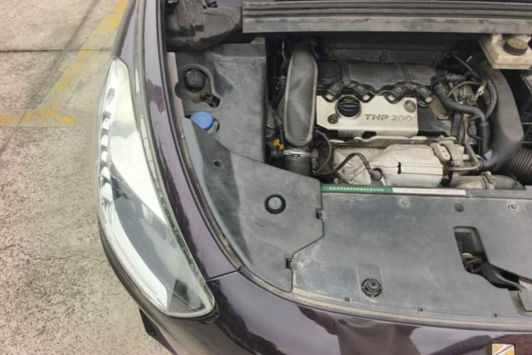 Used DS 5 2014 1.6T Luxury Edition THP200 Engine Bay Right