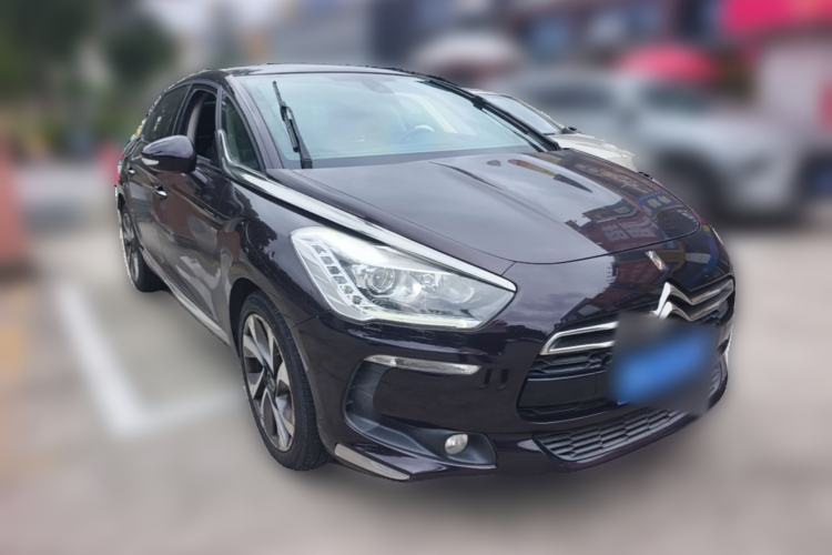Used DS 5 2014 1.6T Luxury Edition THP200 Front Right 45 Deg