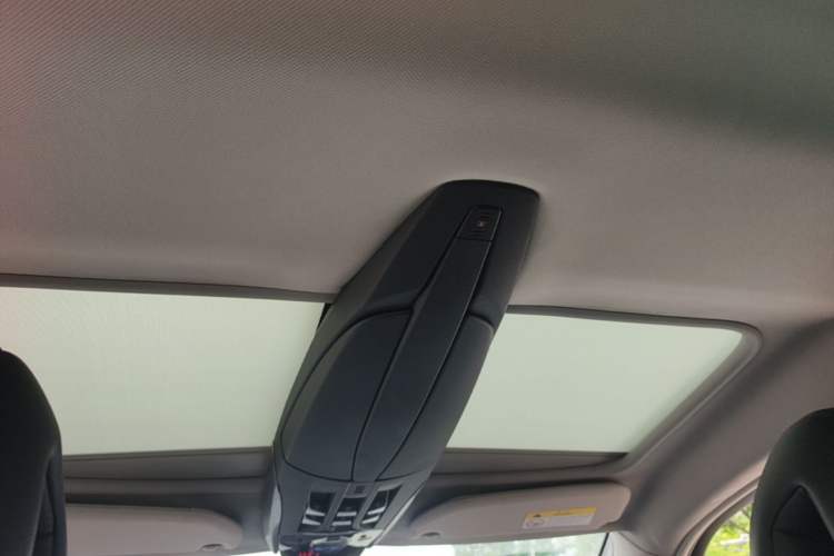 Used DS 5 2014 1.6T Luxury Edition THP200 Headliner