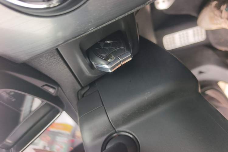 Used DS 5 2014 1.6T Luxury Edition THP200 Vehicle Key