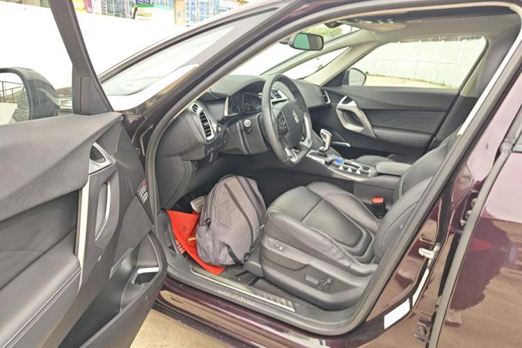 Used DS 5 2014 1.6T Luxury Edition THP200 Driver Seat