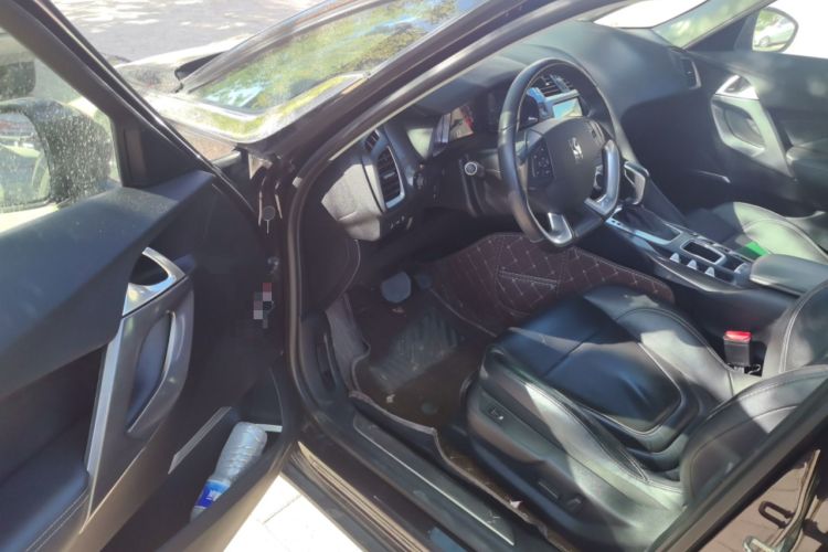 Used DS 5 2014 1.6T Luxury Edition THP160 Driver Seat