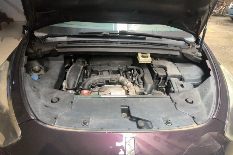 Used DS 5 2014 1.6T Elegant Version THP160 Engine Bay