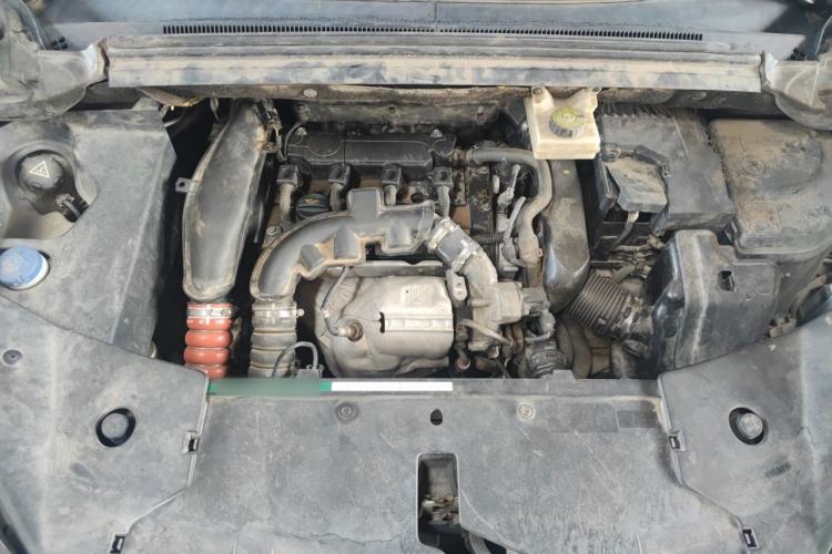 Used DS 5 2014 1.6T Elegant Version THP160 Engine Bay