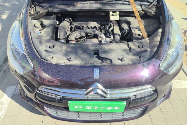 Used DS 5 2014 1.6T Luxury Edition THP160 Engine Bay