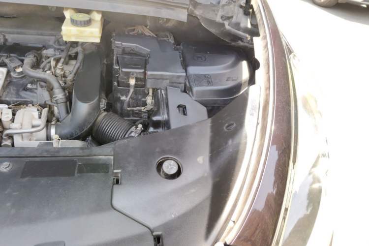 Used DS 5 2014 1.6T Prestige Edition THP200 Engine Bay Left