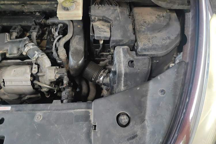 Used DS 5 2014 1.6T Elegant Version THP160 Engine Bay Left