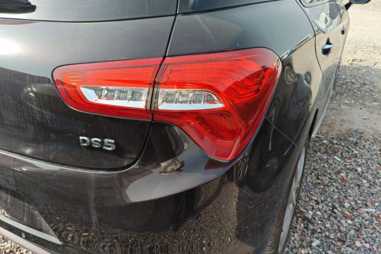 Used DS 5 2014 1.6T Elegant Version THP160 Exterior 3