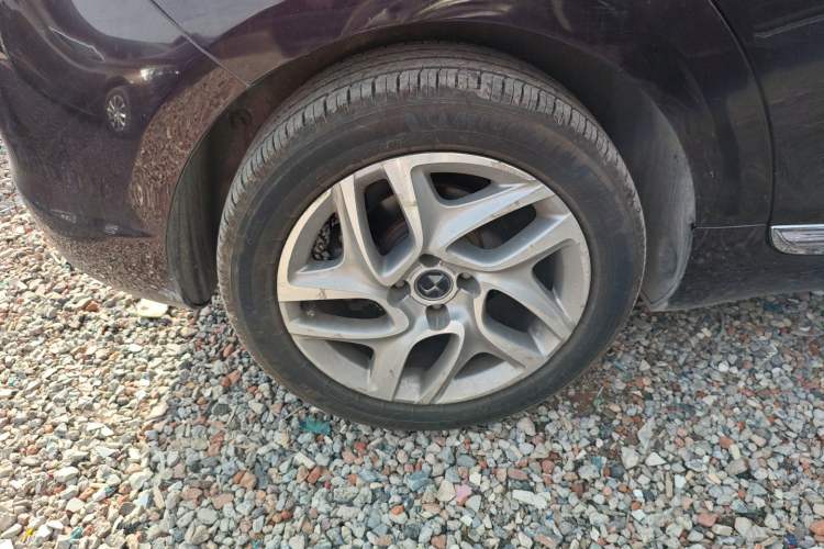 Used DS 5 2014 1.6T Elegant Version THP160 Exterior 5