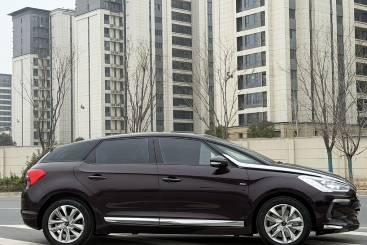 Used DS 5 2014 1.6T Luxury Edition THP200 Exterior 5
