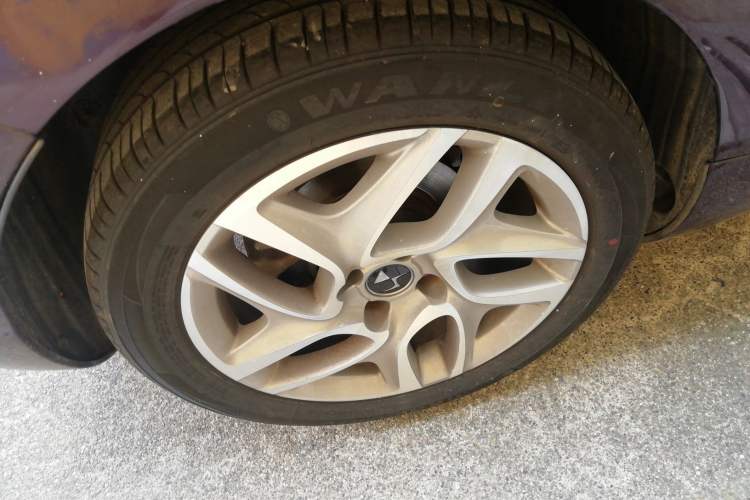 Used DS 5 2014 1.6T Elegant Version THP160 Exterior 8