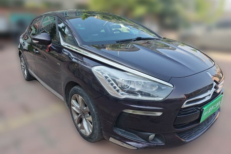 Used DS 5 2014 1.6T Luxury Edition THP160 Front Right 45 Deg