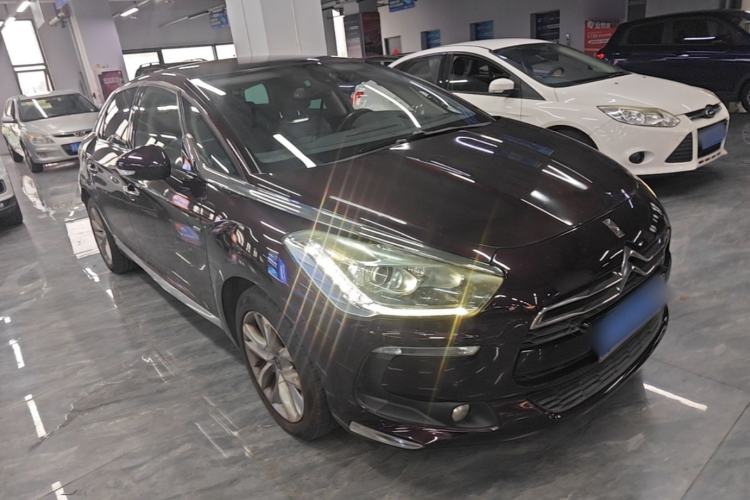 Used DS 5 2014 1.6T Luxury Edition THP160 Front Right 45 Deg