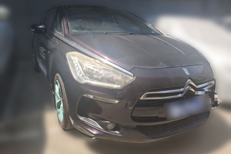 Used DS 5 2014 1.6T Luxury Edition THP160 Front Right 45 Deg