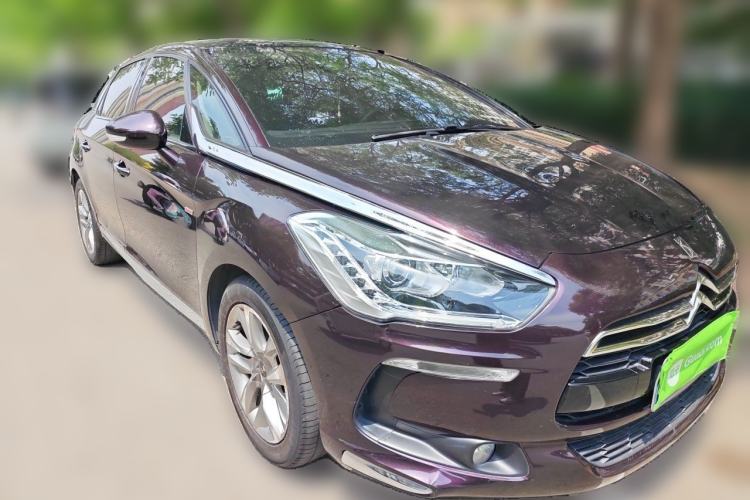 Used DS 5 2014 1.6T Luxury Edition THP200 Front Right 45 Deg