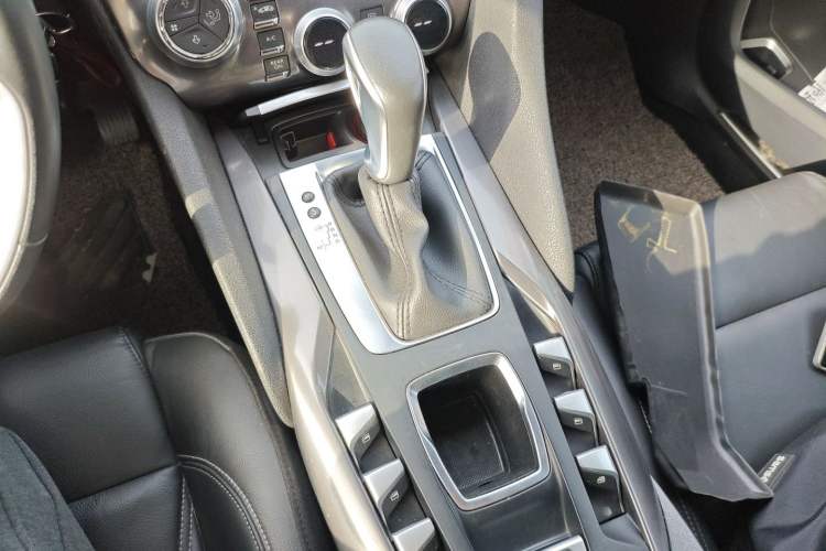 Used DS 5 2014 1.6T Elegant Version THP160 Gear Lever