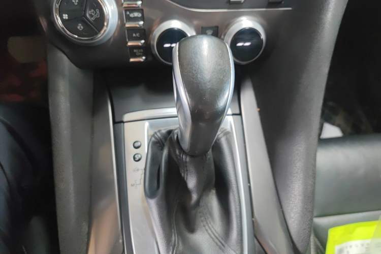 Used DS 5 2014 1.6T Elegant Version THP160 Gear Lever