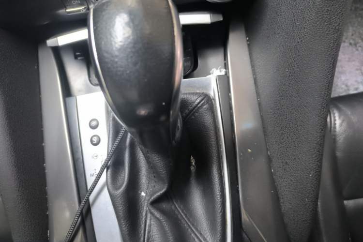 Used DS 5 2014 1.6T Elegant Version THP160 Gear Lever