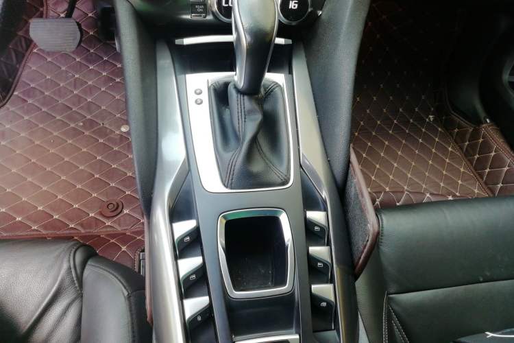Used DS 5 2014 1.6T Elegant Version THP160 Gear Lever