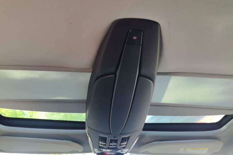 Used DS 5 2014 1.6T Luxury Edition THP160 Headliner